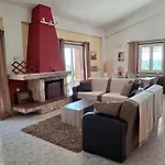 Casa de Férias Oliva - 5000m2 Olive Grove - Bbq - Ideal For Families & Groups Erétria