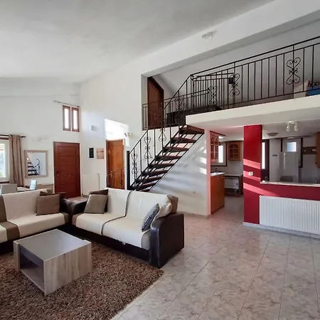 Oliva - 5 Acre Olive Grove - Bbq - Ideal For Families & Groups 度假居 埃雷特里亚